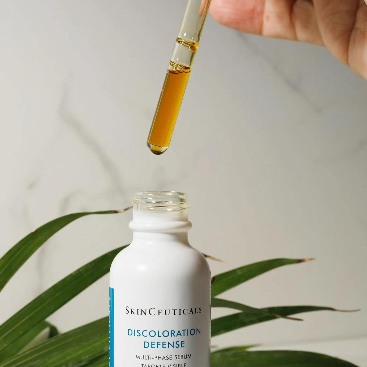 SkinCeuticals Discoloration Defense lifestyle image