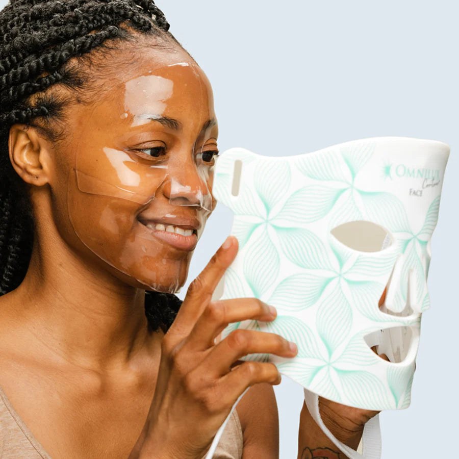 Omnilux Hydrogel Facial Mask lifestyle image