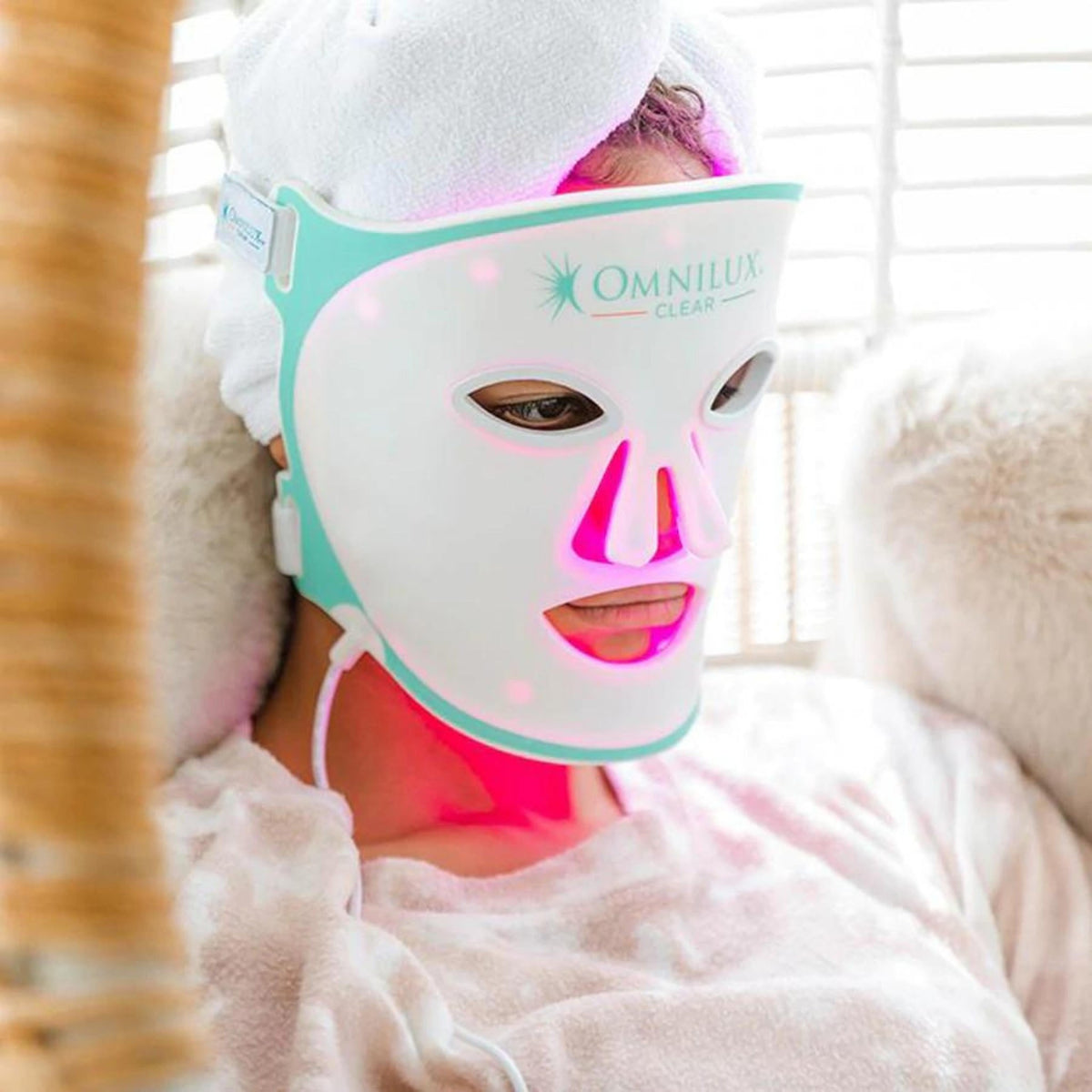 Omnilux Clear lifestyle image