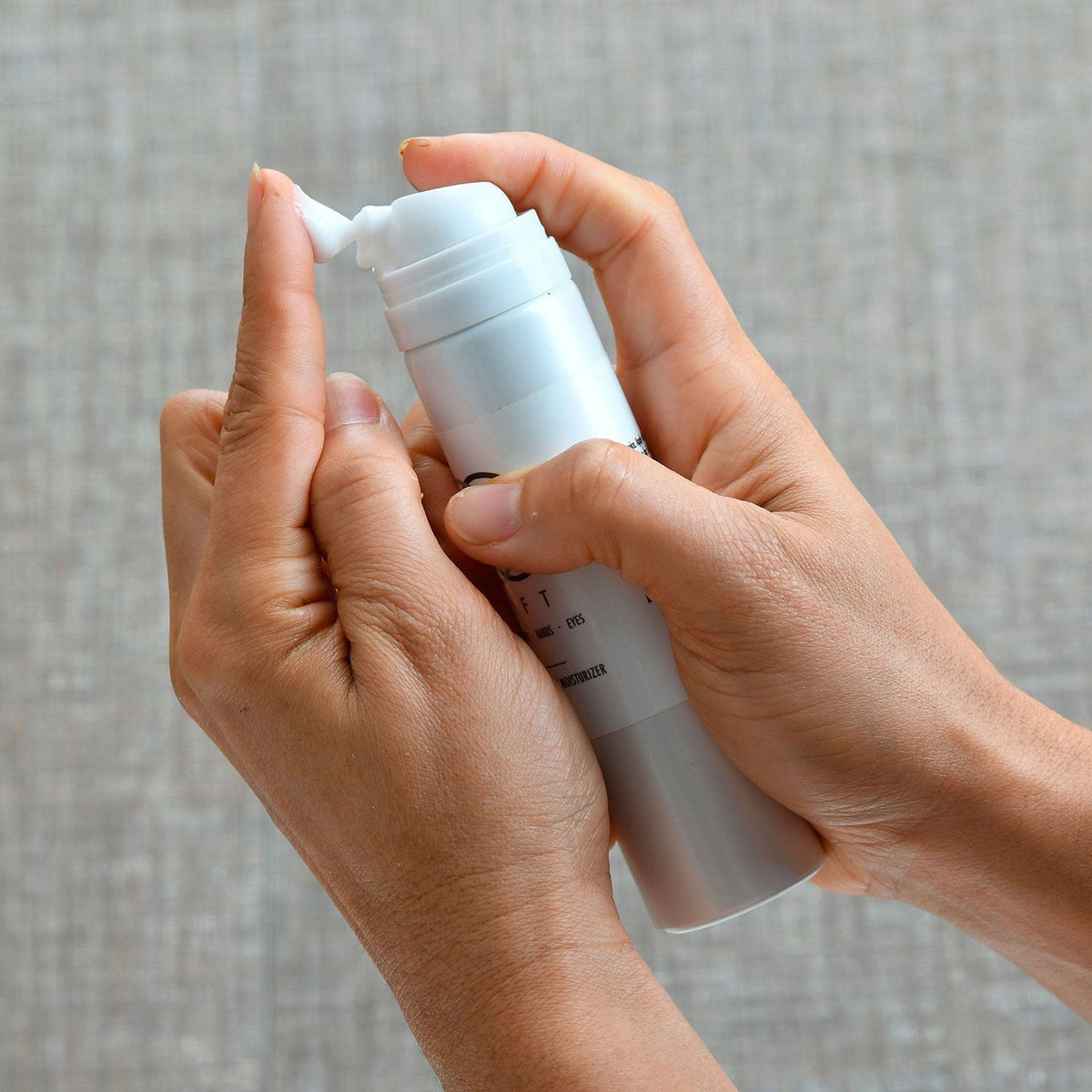Lumisque CO2Lift Carboxy Skin Mousse lifestyle image
