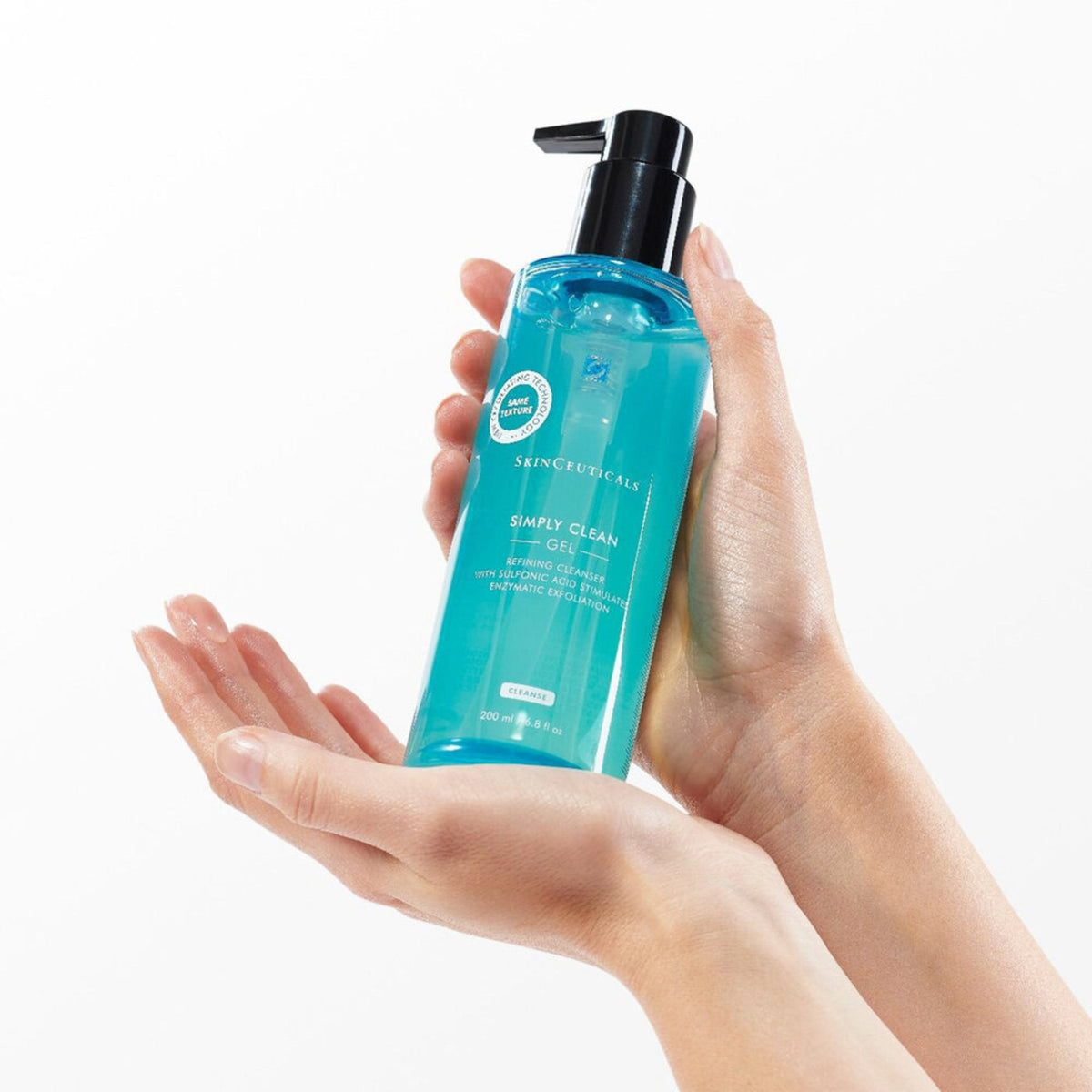 SkinCeuticals Simply Clean lifestyle image